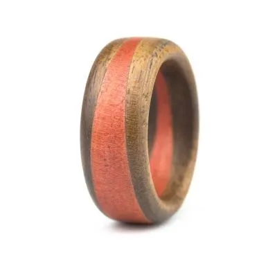 Ivory Blush – Holzring aus Walnussholz & Pink Ivory
